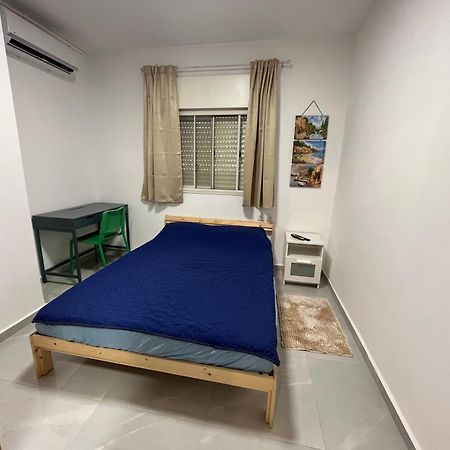 בית מרום Gan HaShomron Exterior foto